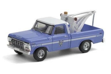 ModelToyCars New York City Police Department 1979 Ford F-250 Tow Truck With Drop-In Tow Hook, Blue And White - Greenlight 30224/48 - 1/64 Scale Diecast Model Toy Car 3 ModelToyCars New York City Police Department 1979 Ford F-250 Tow Truck With Drop-In Tow Hook, Blue And White - Greenlight 30224/48 - 1/64 Scale Diecast Model Toy Car