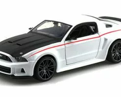 Ford Mustang Street Racer, White - Maisto 31506 - 1/24 Scale Diecast Model Toy Car