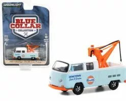 Greenlight 1969 Volkswagen Double Cab Toww/ Drop In Tow Hook Light, Light- 35220B - 1/64 Scale Diecast Car