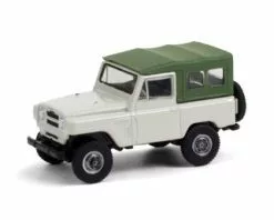 1973 Nissan Patrol 60, Beige/Tan With Green Roof - Greenlight 47070D/48 - 1/64 Scale Diecast Car