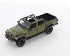2021 Jeep Gladiator Overland (Open Top), Green - Motor Max 79365/2D - 1/27 Scale Diecast Car