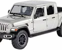 2021 Jeep Gladiator Overland (Hard Top), Silver - Motor Max 79365/2D - 1/27 Scale Diecast Car