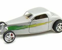 Lucky Road Signature 1933 Ford Coupe, Silver W/ Flames - Yatming 92839 - 1/18 Scale Diecast Model Toy Car