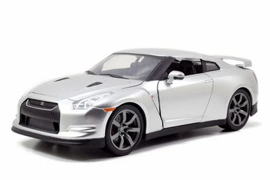 Brian's Nissan GT-R, Candy Silver - JADA Toys 97212 - 1/24 Scale Diecast Model Toy Car 3 Brian's Nissan GT-R, Candy Silver - JADA Toys 97212 - 1/24 Scale Diecast Model Toy Car