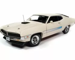 1971 Ford Torino Cobra GT, Wimbledon White - Auto World AMM1256 - 1/18 Scale Diecast Model Toy Car