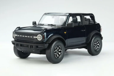 2022 Ford Bronco Badlands Edition Open Top, Dark Blue - GT Spirit US050 - 1/18 Scale Resin Car 3 2022 Ford Bronco Badlands Edition Open Top, Dark Blue - GT Spirit US050 - 1/18 Scale Resin Car